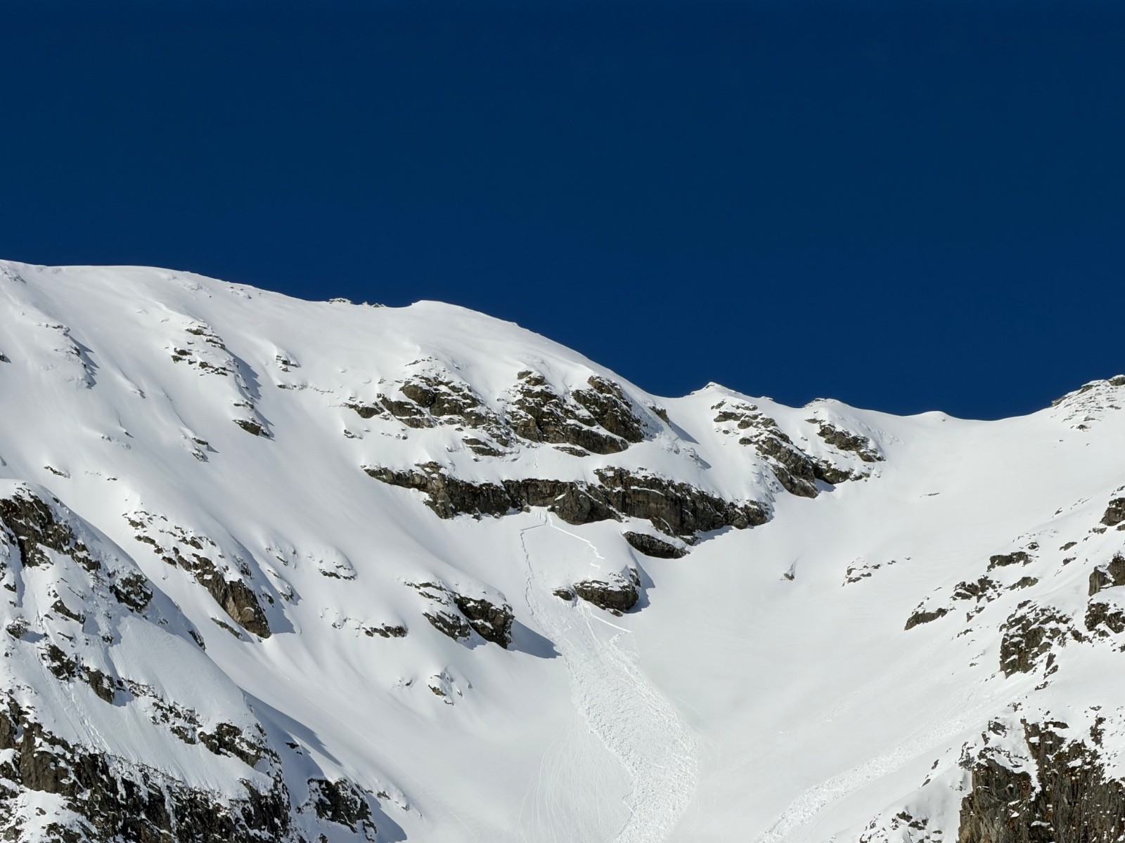 Petite coulée près des rochers sous le Jas