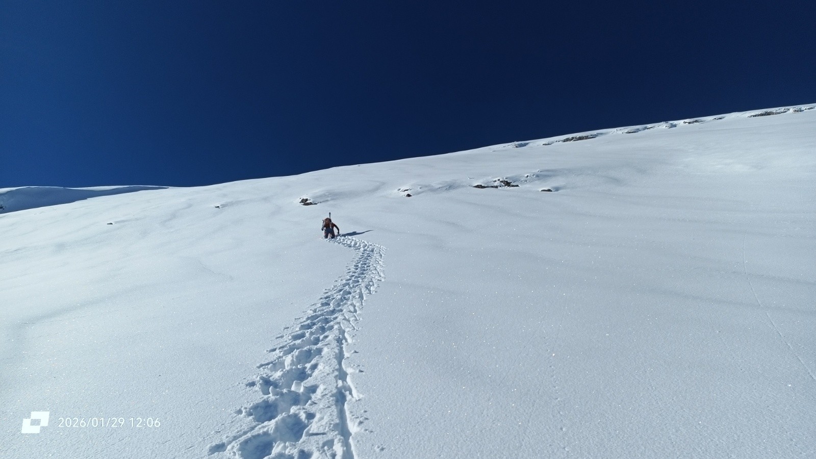 On passe à pieds pour les 200 derniers mètres 