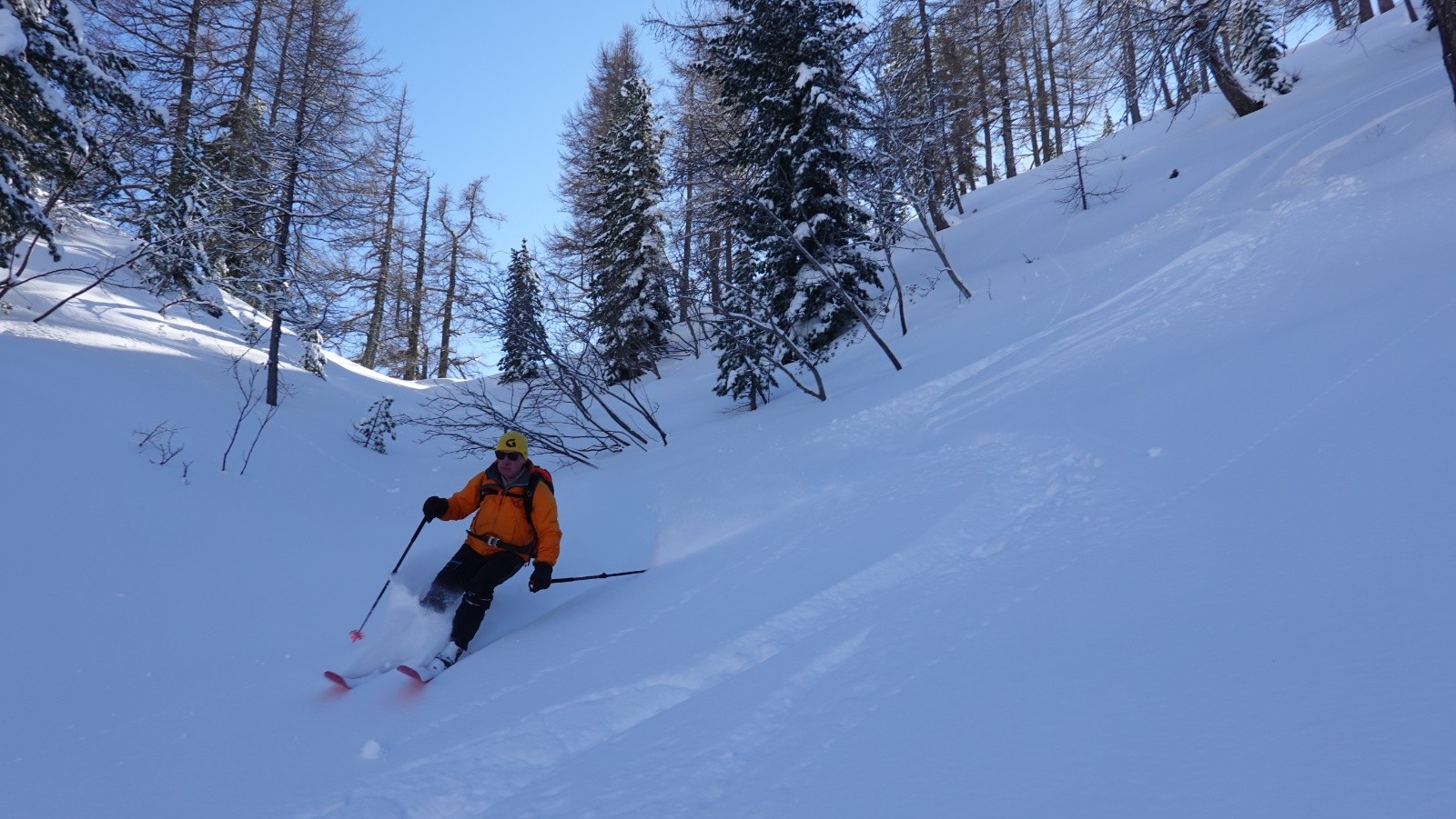 Toujours de la bonne neige dans le vallon le Germas