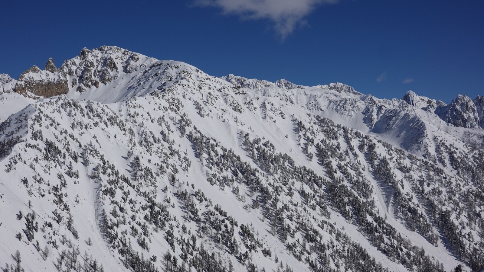 Panorama depuis la Cime Rogué, le Brocan, le Guillé, la Tête de la Ruine et la Cime de Baissette