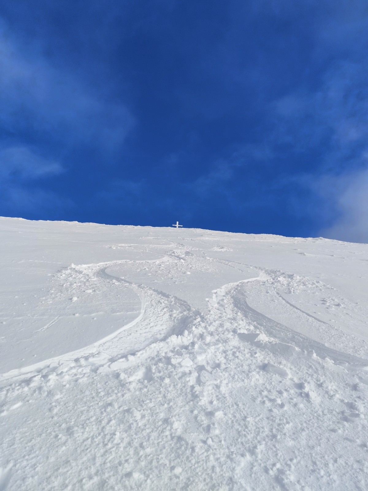 Grand ciel bleu et poudre 🤩