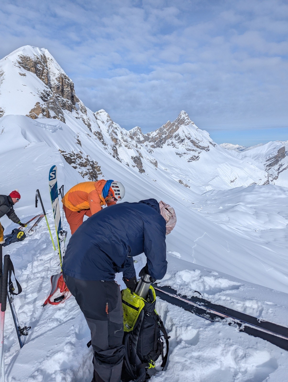 #4 Du monde au passage de la grande Forclaz Du monde au passage de la grande Forclaz