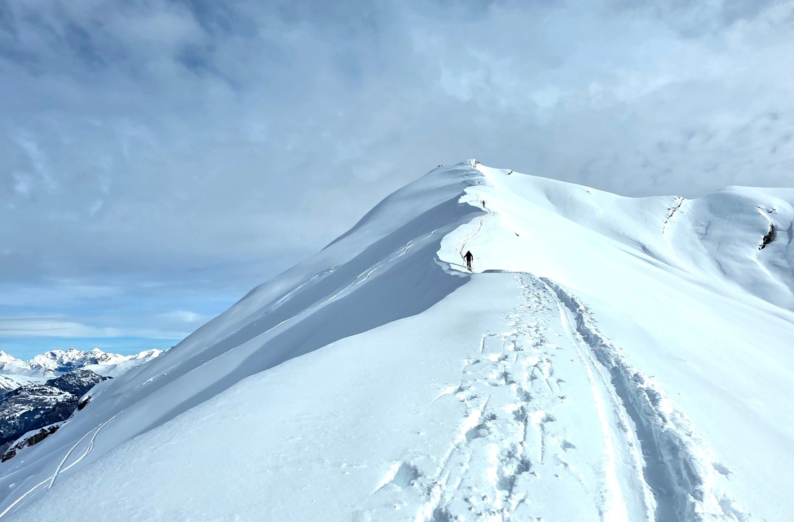 Montée de l arête jusqu au sommet. Montée sans pb
