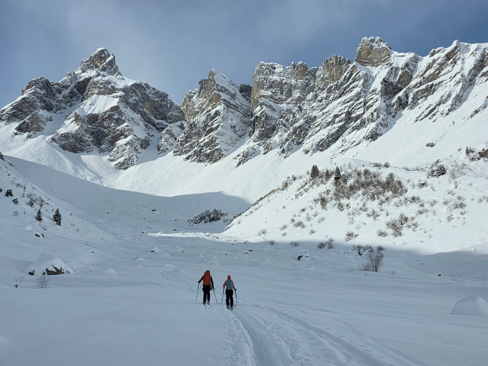 Juste apres le refuge de Doran. Entrer dans la combe . On se croirait dans les Dolomites&nbsp;