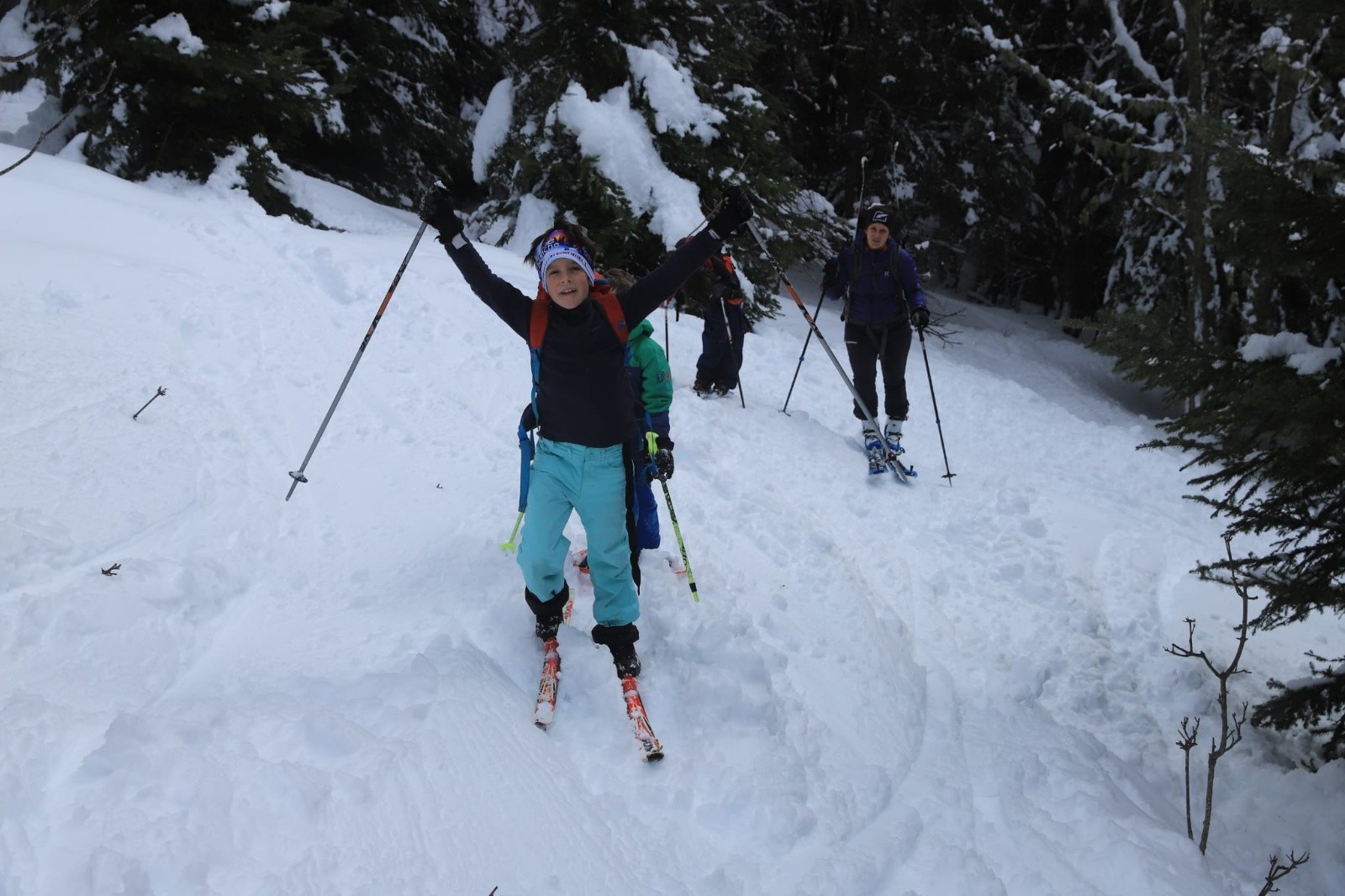 &nbsp;On sort de la forêt, toujours content!