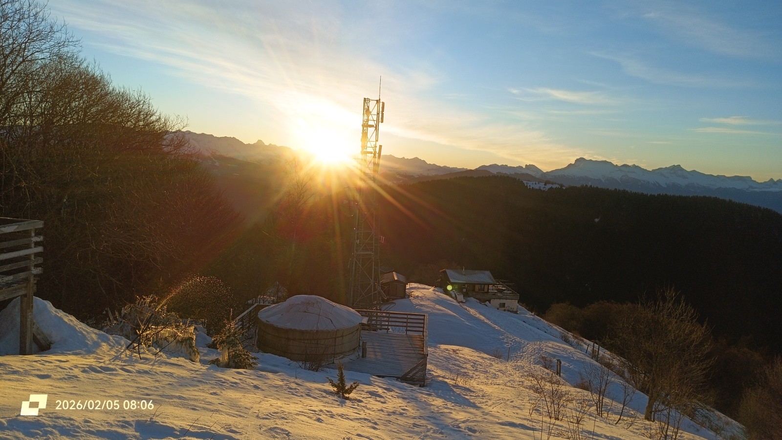 Yourte au soleil&nbsp; 