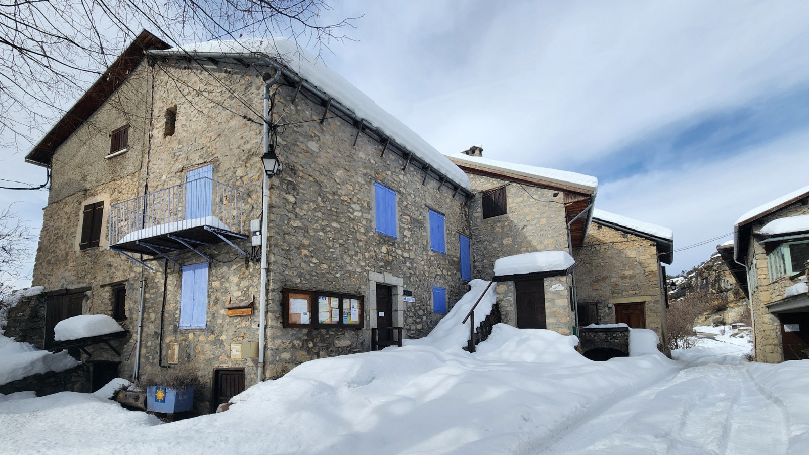 Le joli village endormi de Peyresq 1500m