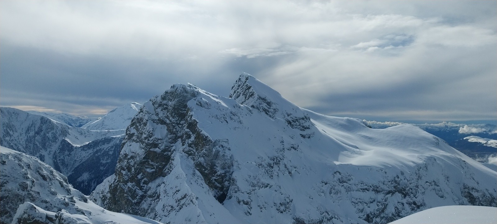 &nbsp;le sorbier depuis pointe de la vaudaine