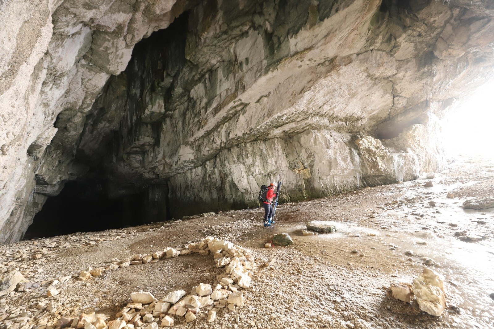 &nbsp;Pas de stalagmites cette année... le temps est trop doux !