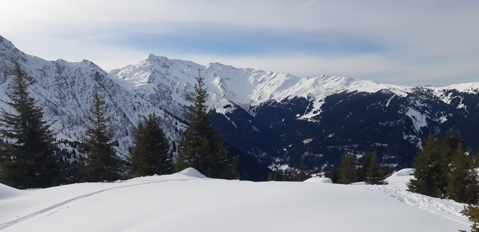 #4 Au fond, pic des Cabottes, Belle étoile... Au fond, pic des Cabottes, Belle étoile...