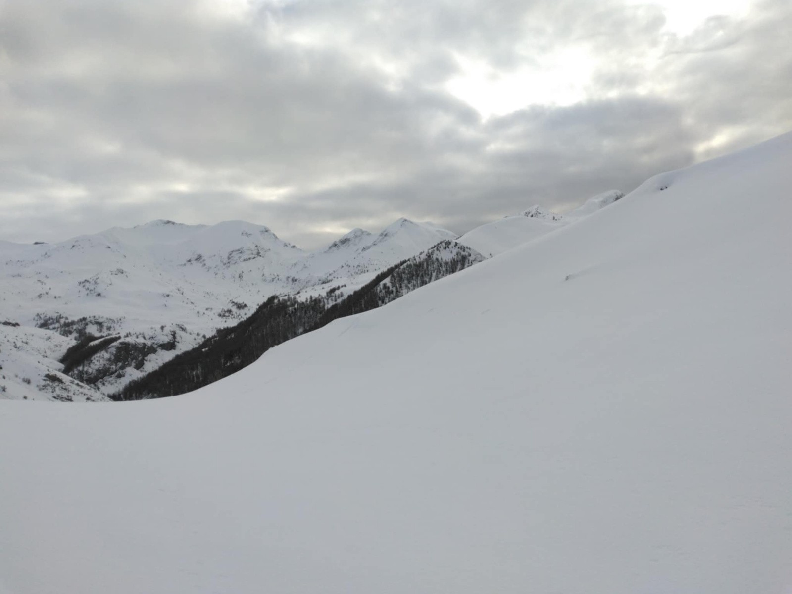 Rive gauche de Rouanne, ton sur ton