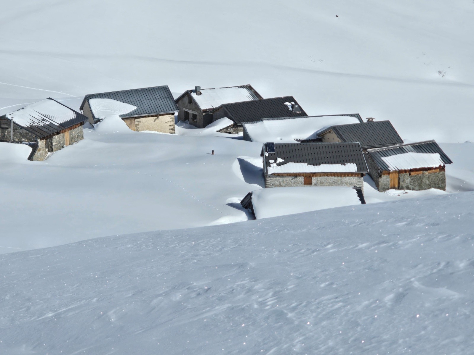 Du sommet vue plongeante sur Pra Plan.