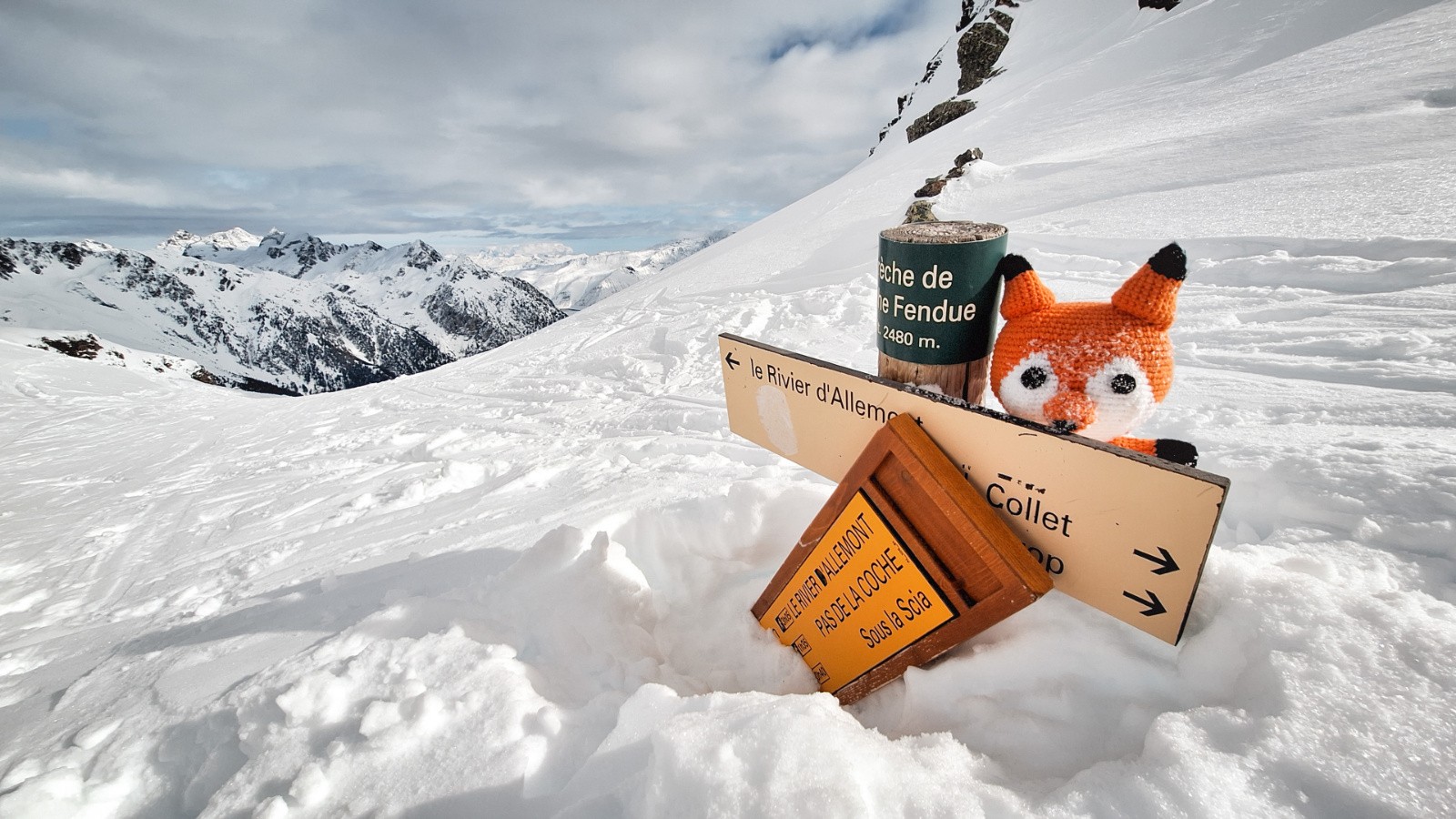 Si vous êtes perdus ne demandez pas votre chemin à Oscar, c'est un traquenard.