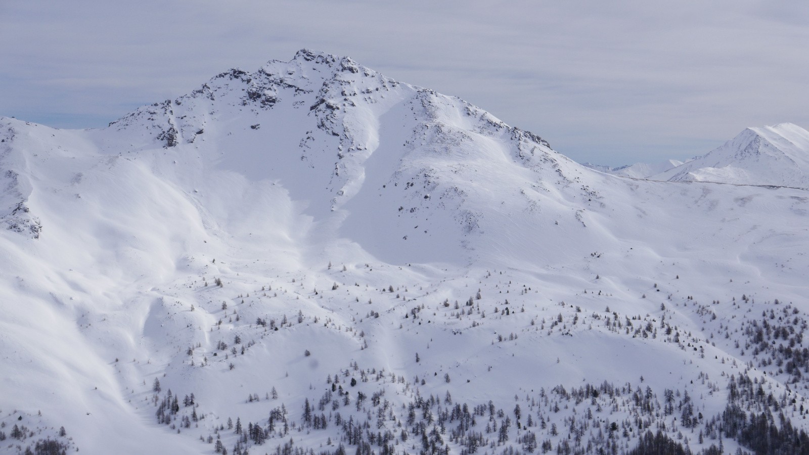 Sous l'Agrenier; croupes pelées, combes gavées ....
