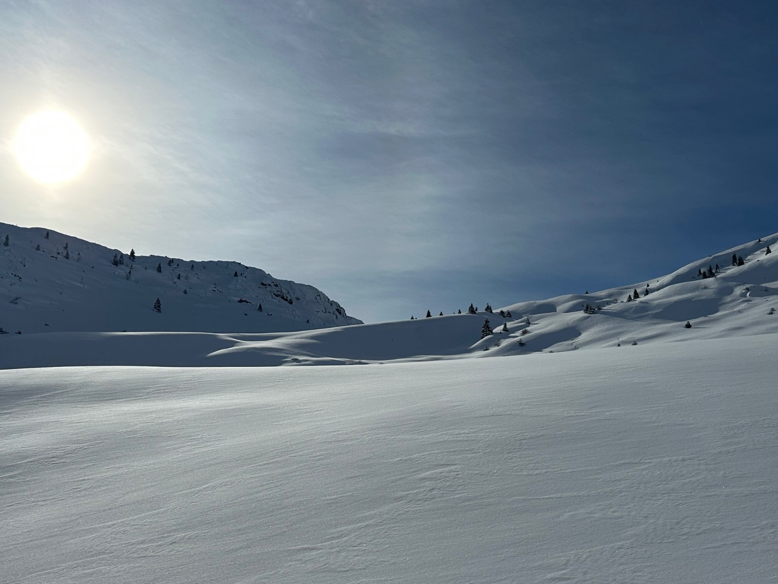 &nbsp;Le vallon. Pas raide, loin des pentes.