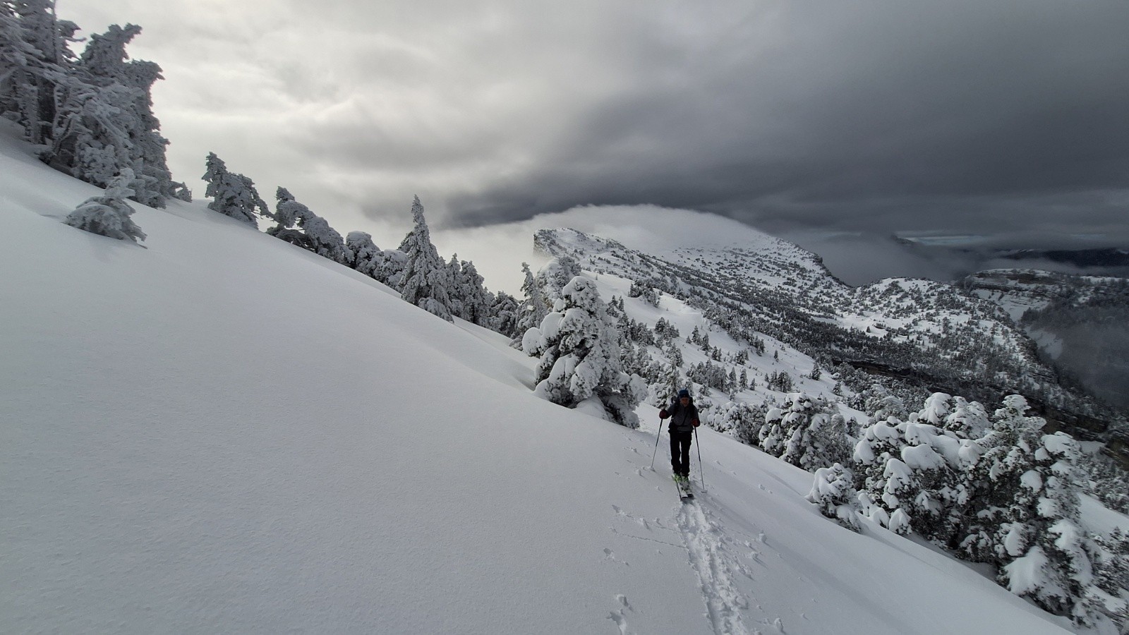 #3 C C'est beau aussi avec les nuages noirs !