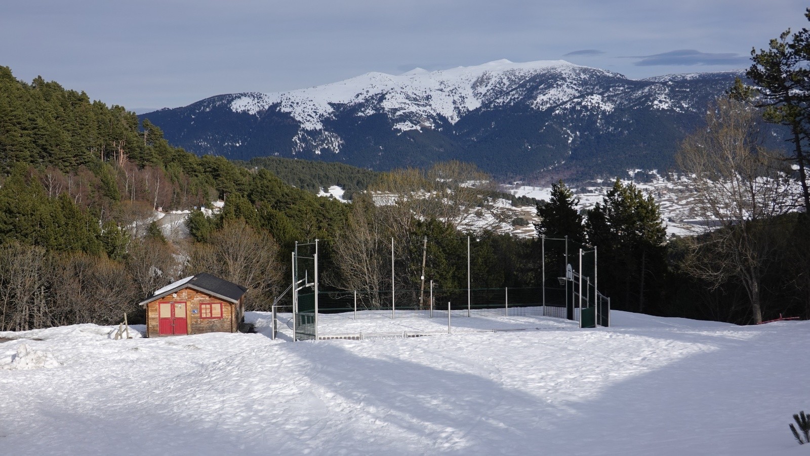 Retour au bas des pistes de la station de Puyvalador