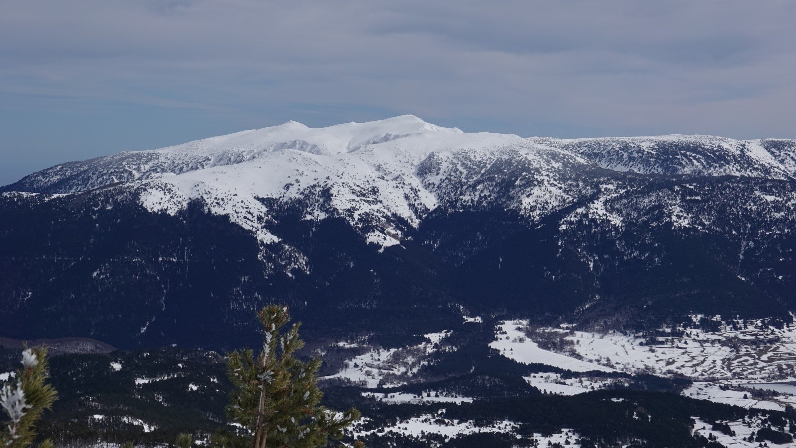 Panorama au téléobjectif sur El Madres
