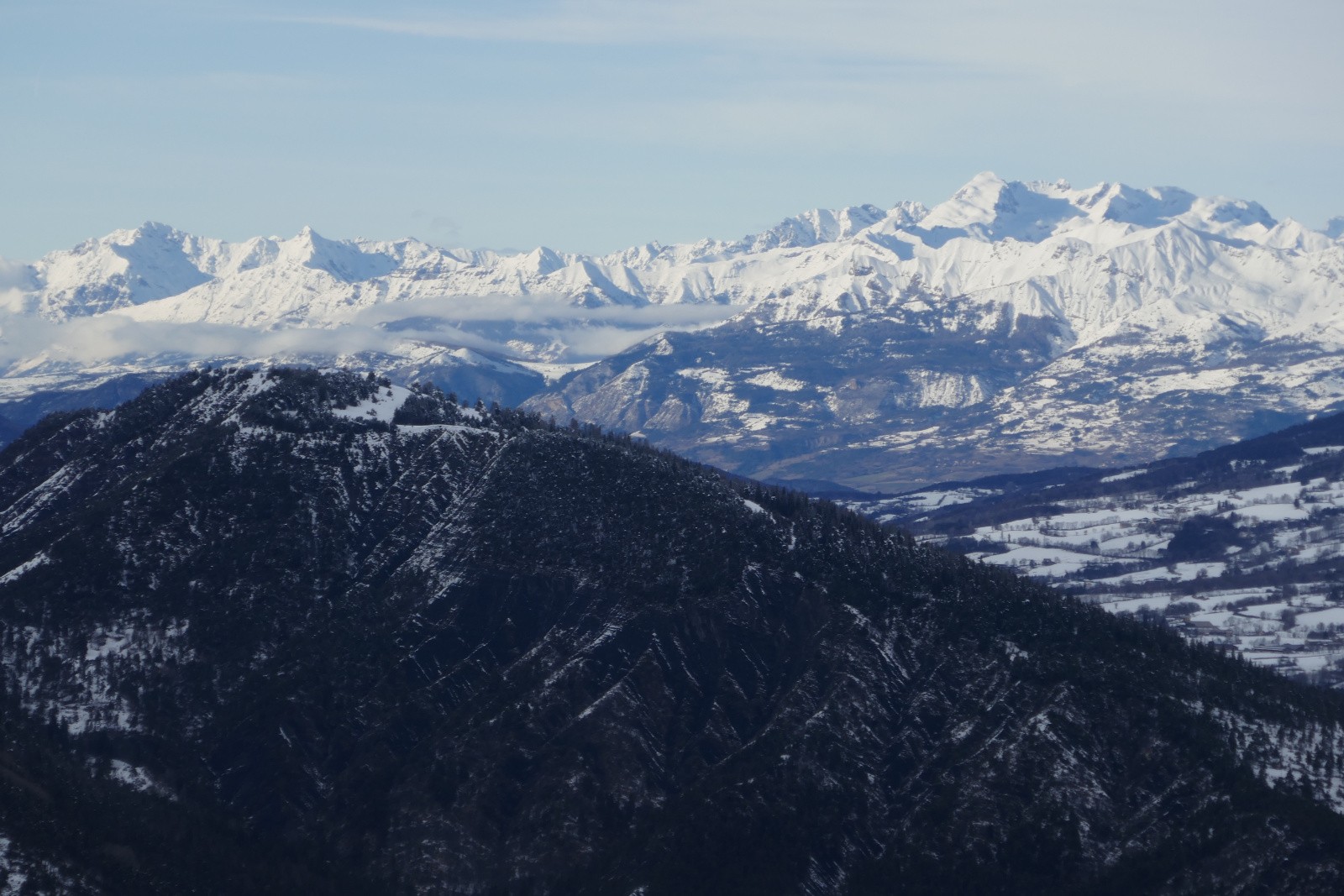 Les Ecrins baignés de soleil 