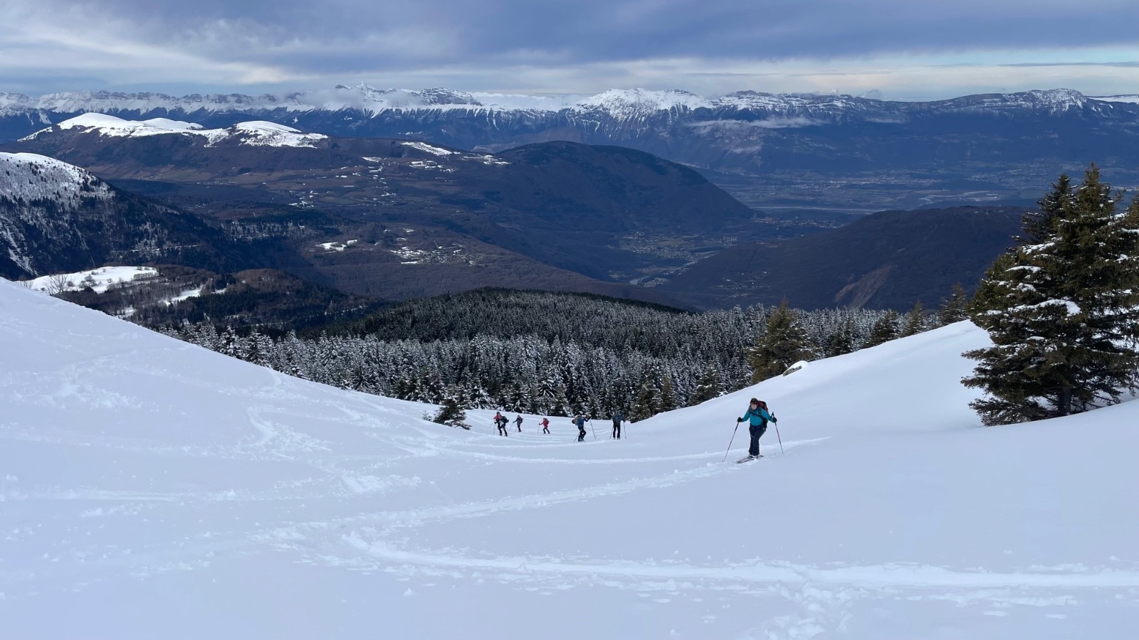 Belle combe avec plein de débutants qui offrent un spectacle de conversions aléatoires particulièrement réjouissant ;-)
