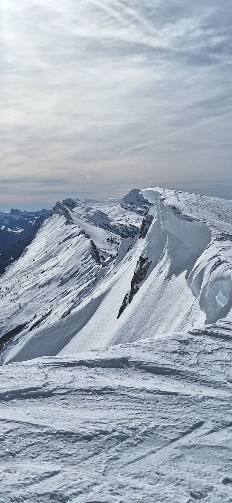 Mont Aiguille,&nbsp; barrière Est et Belle corniche&nbsp;