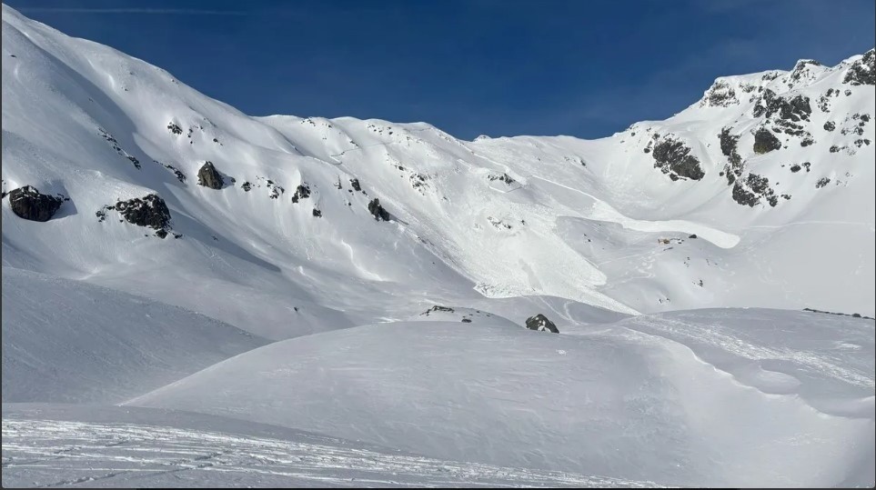 L'avalanche de ~14h15 à la Jasse (cf commentaire de la sortie)