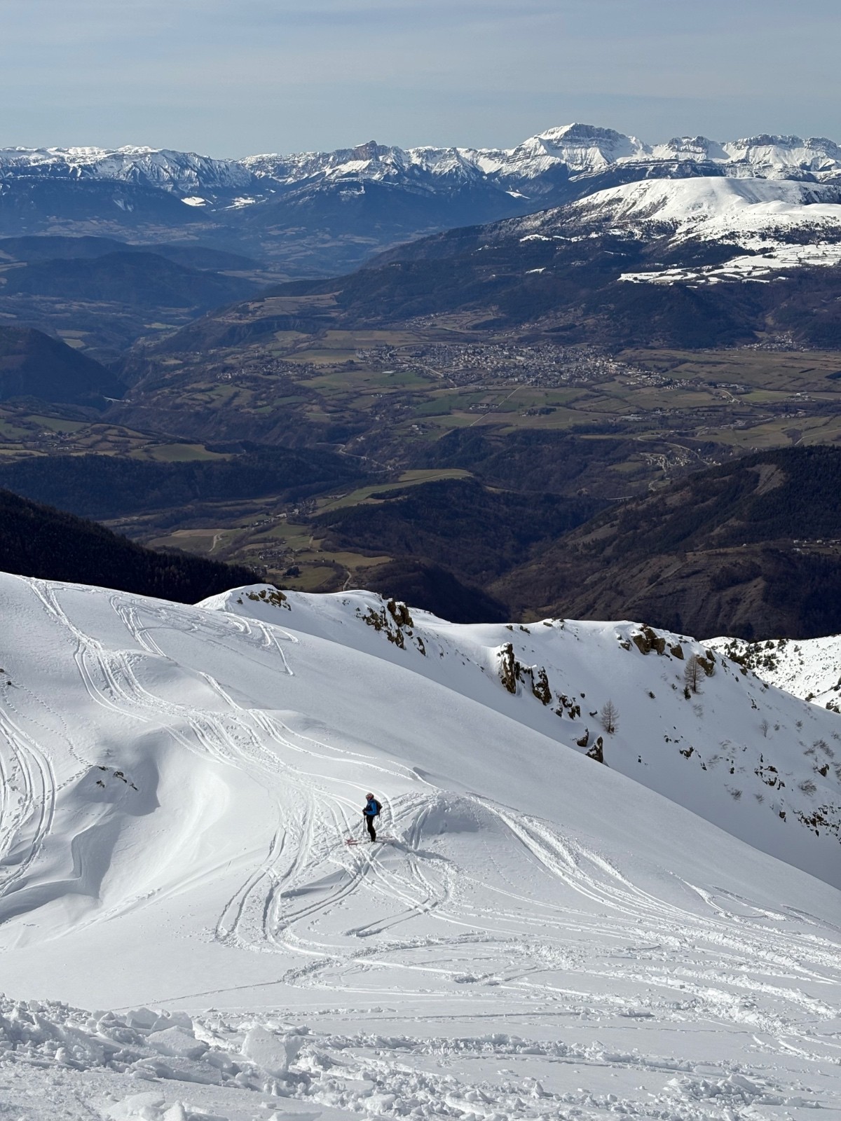 À droite, neige froide. A gauche, neige chaude&nbsp;
