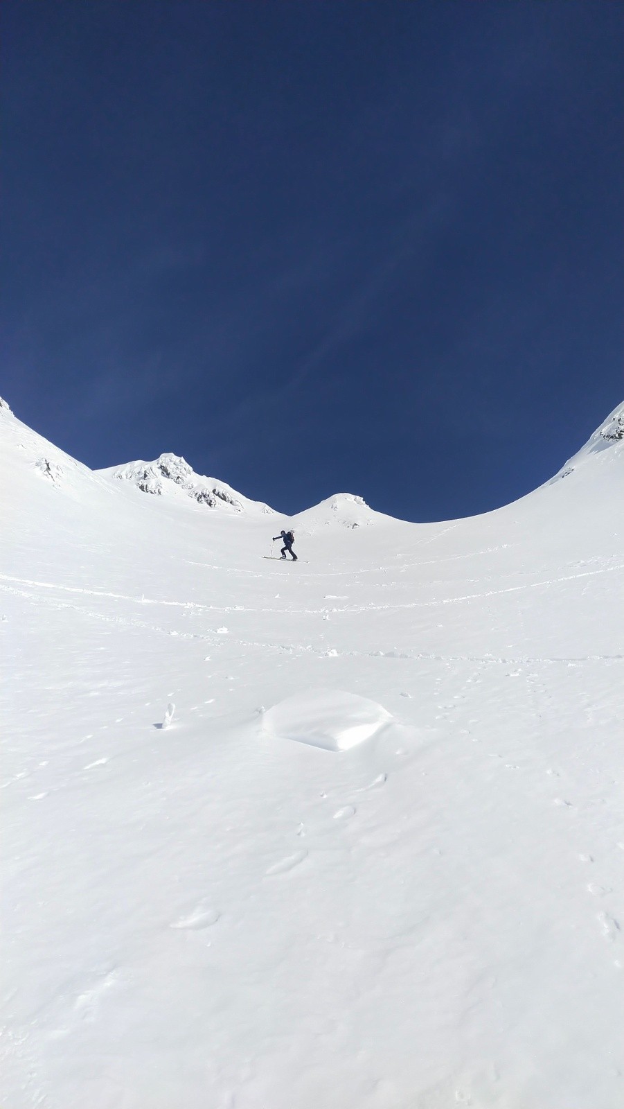 &nbsp;Ludo trace la sortie du col