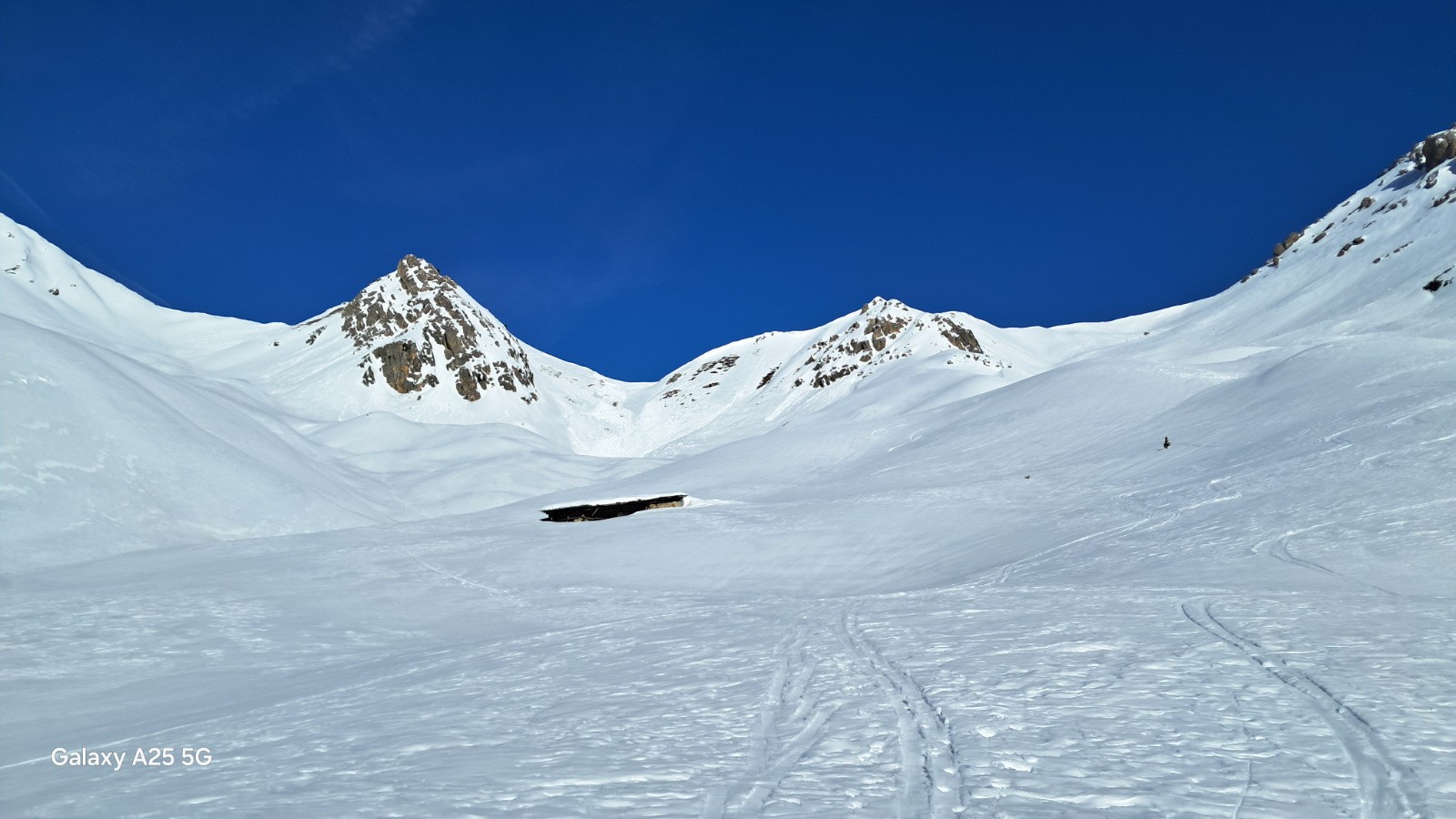 #2 vue générale de la ligne de crête (col des Ayes) vue générale de la ligne de crête (col des Ayes)