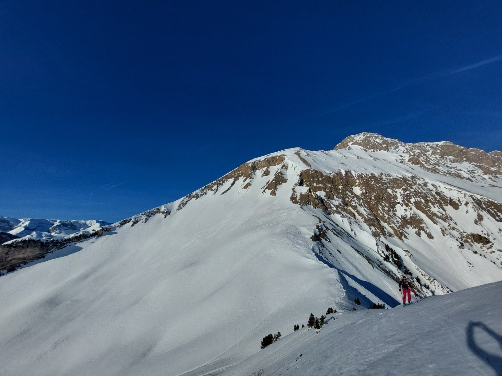 &nbsp;Crète O de la Tete du Vallon devant la face NE de la tête de Claudel
