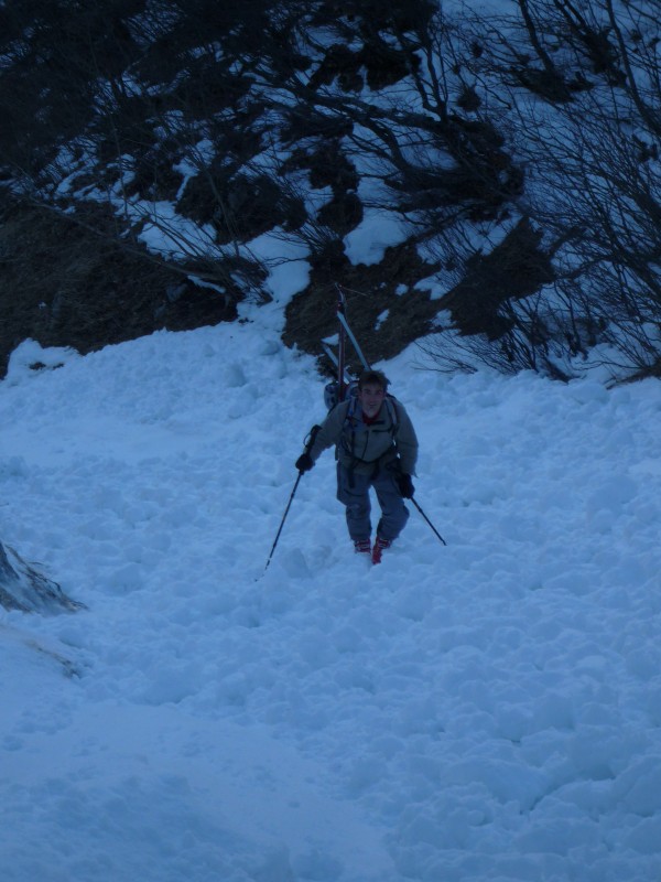 bas couloir ouest : maintenant c'est plus gros