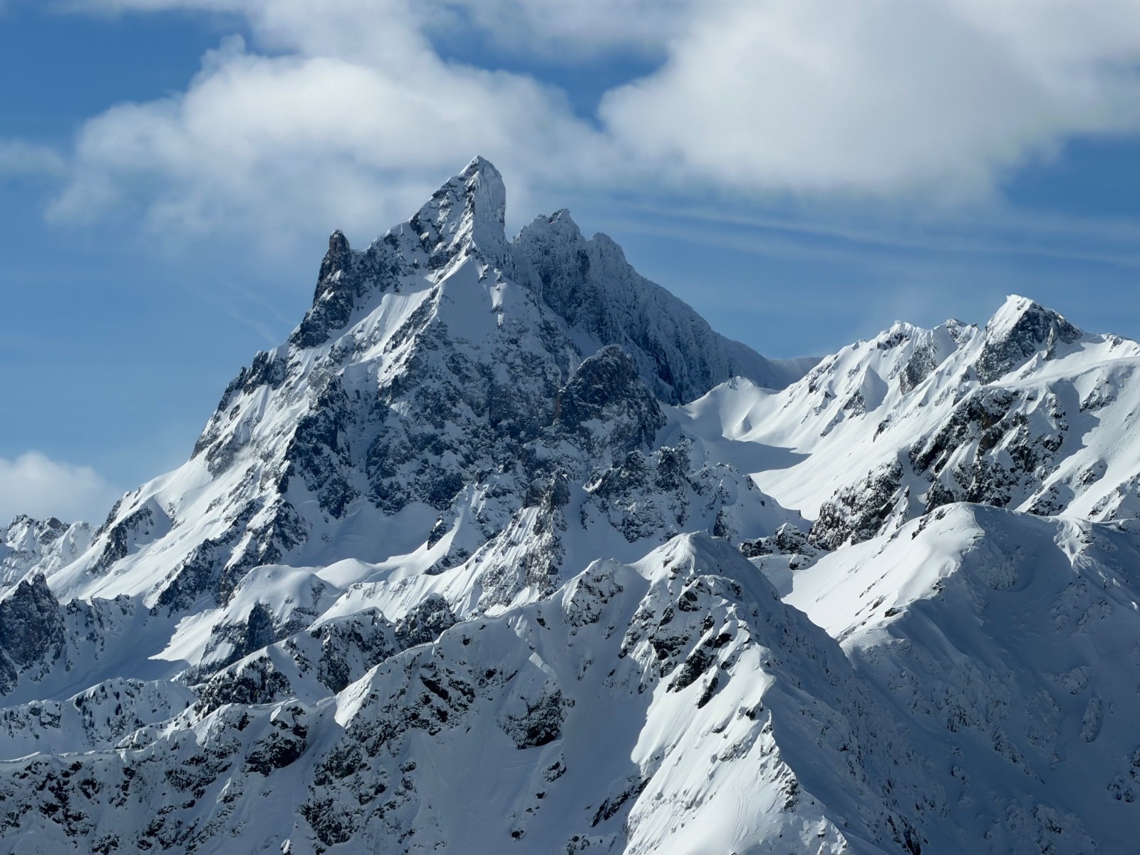 #3 Grand pic, samedi, aucune avalanche dans la Balmette Grand pic, samedi, aucune avalanche dans la Balmette