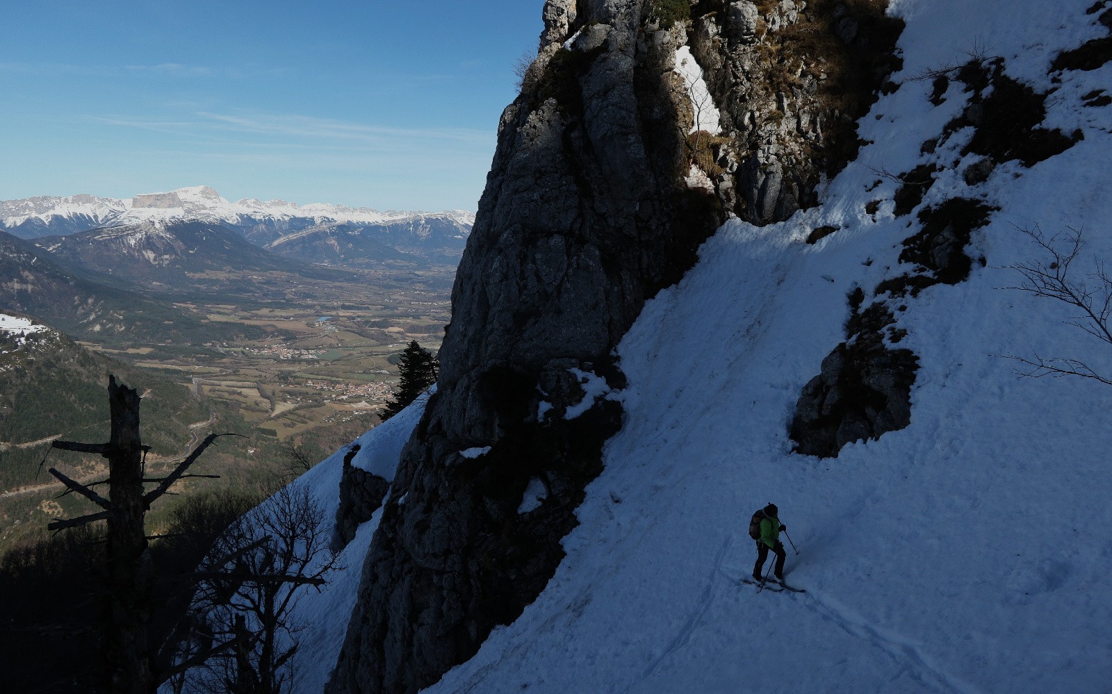 Accès à la combe suspendue