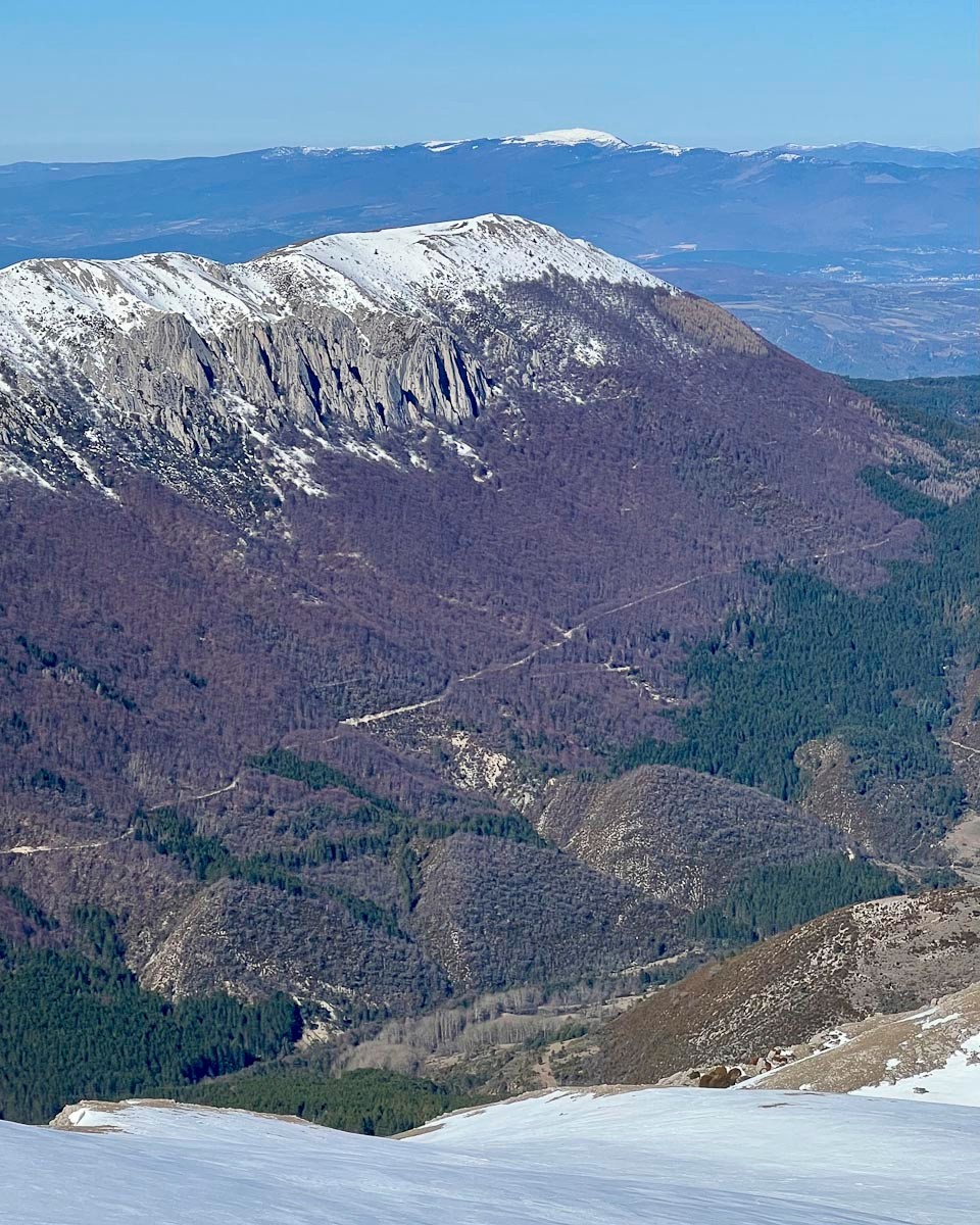 Montdenier, et au fond... La Lure !!! 