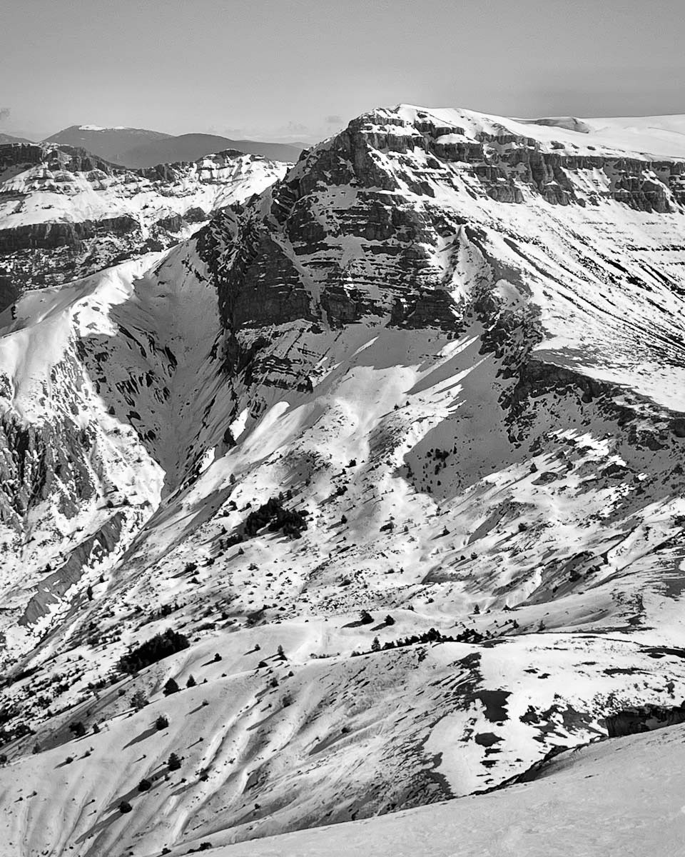 Grand Mourre : facette Nord, et barre Ouest 