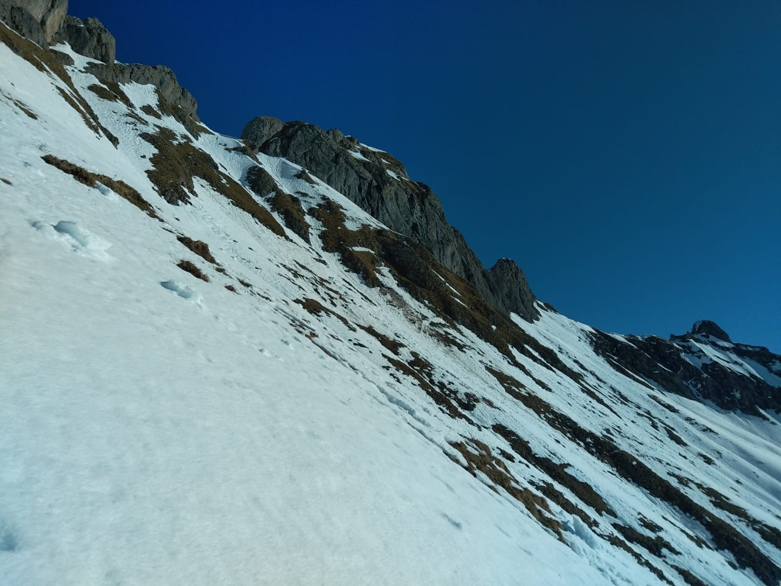 #3 a gauche, le haut pour accéder à la brèche a gauche, le haut pour accéder à la brèche