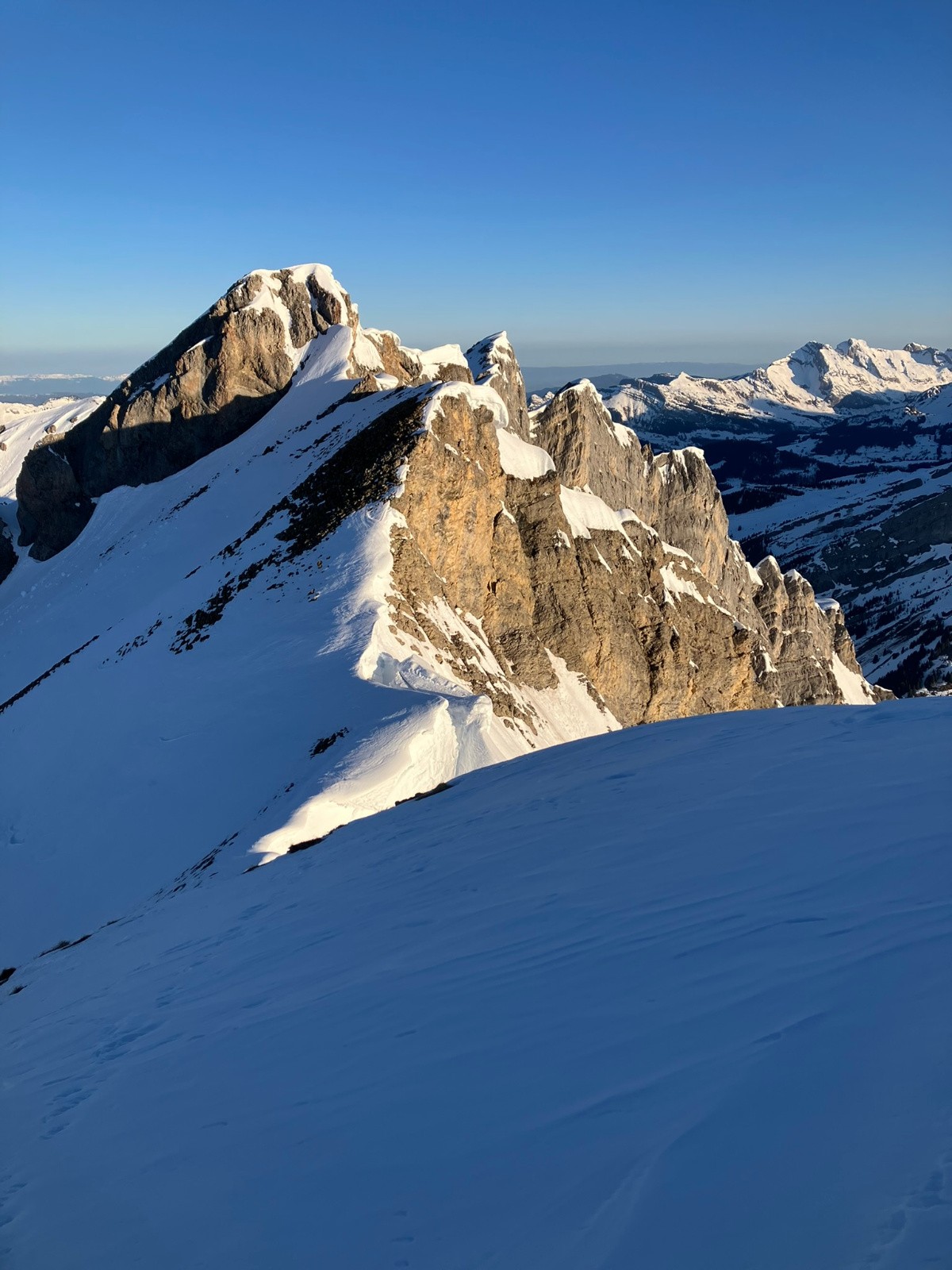 Corniche décollée des jardins
