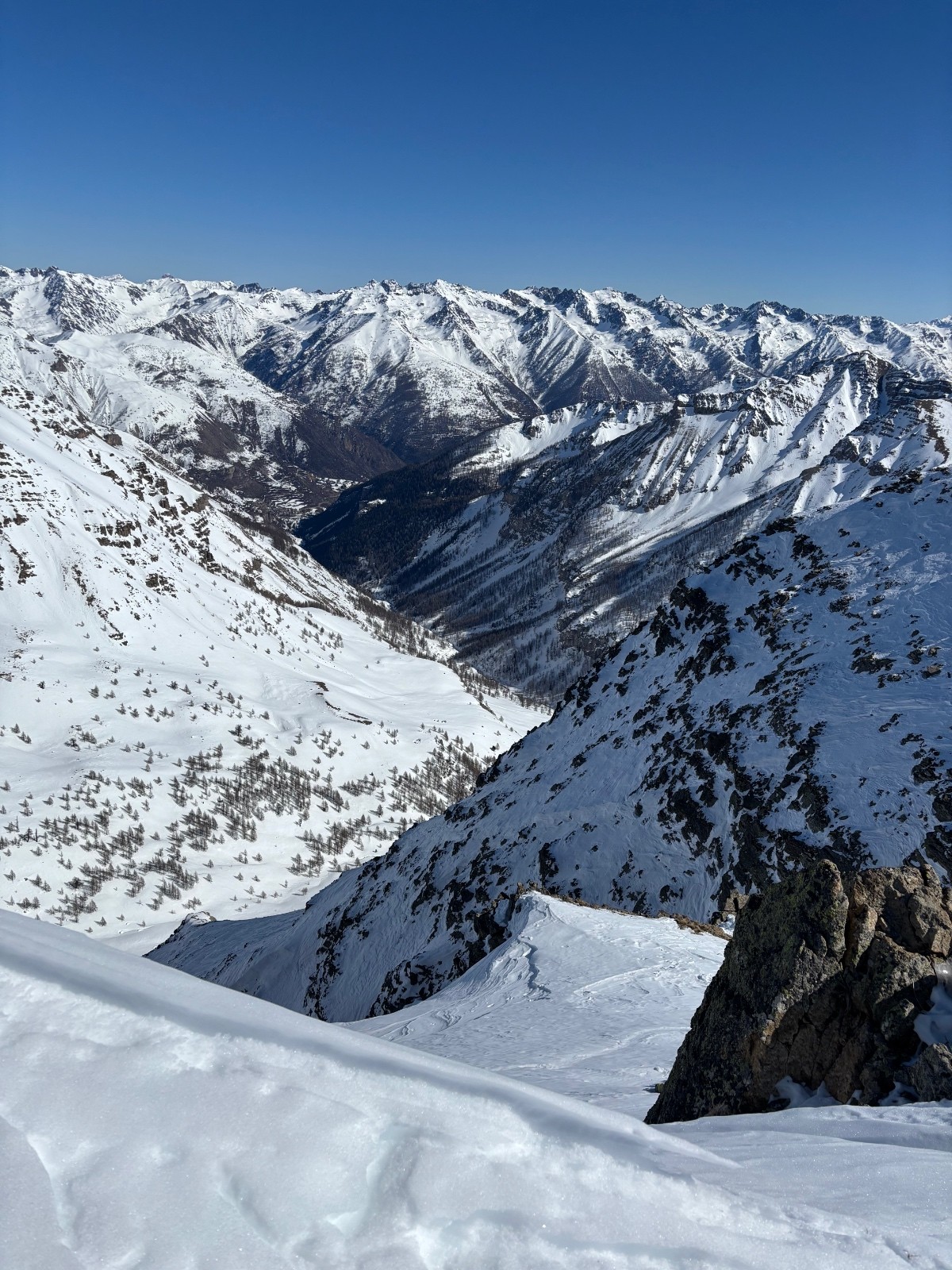 &nbsp;Saint-Dalmas-le-Selvage tout en bas