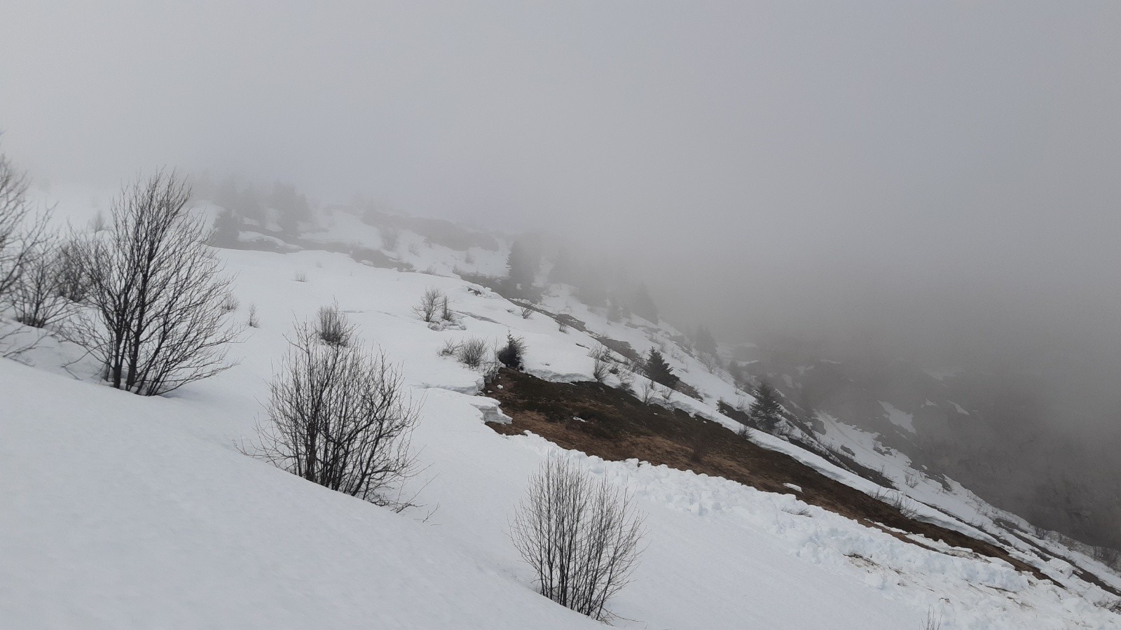 Plaques de fond en versant est