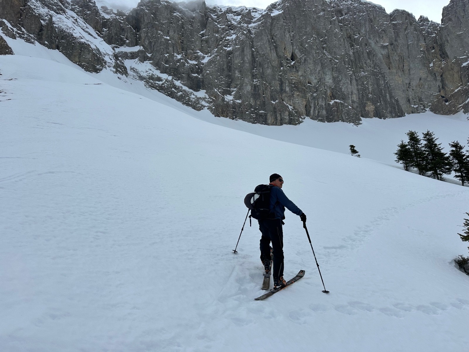 &nbsp;Toujours aussi sombre et peu engageante Mougious!