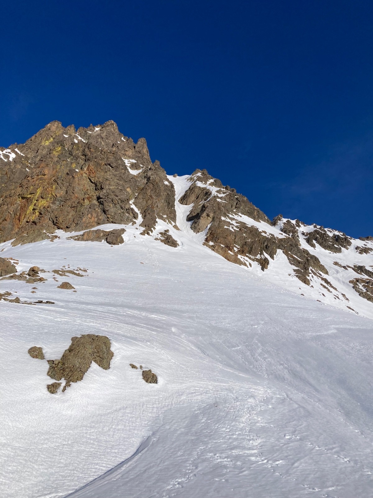 &nbsp;Au pied du couloir
