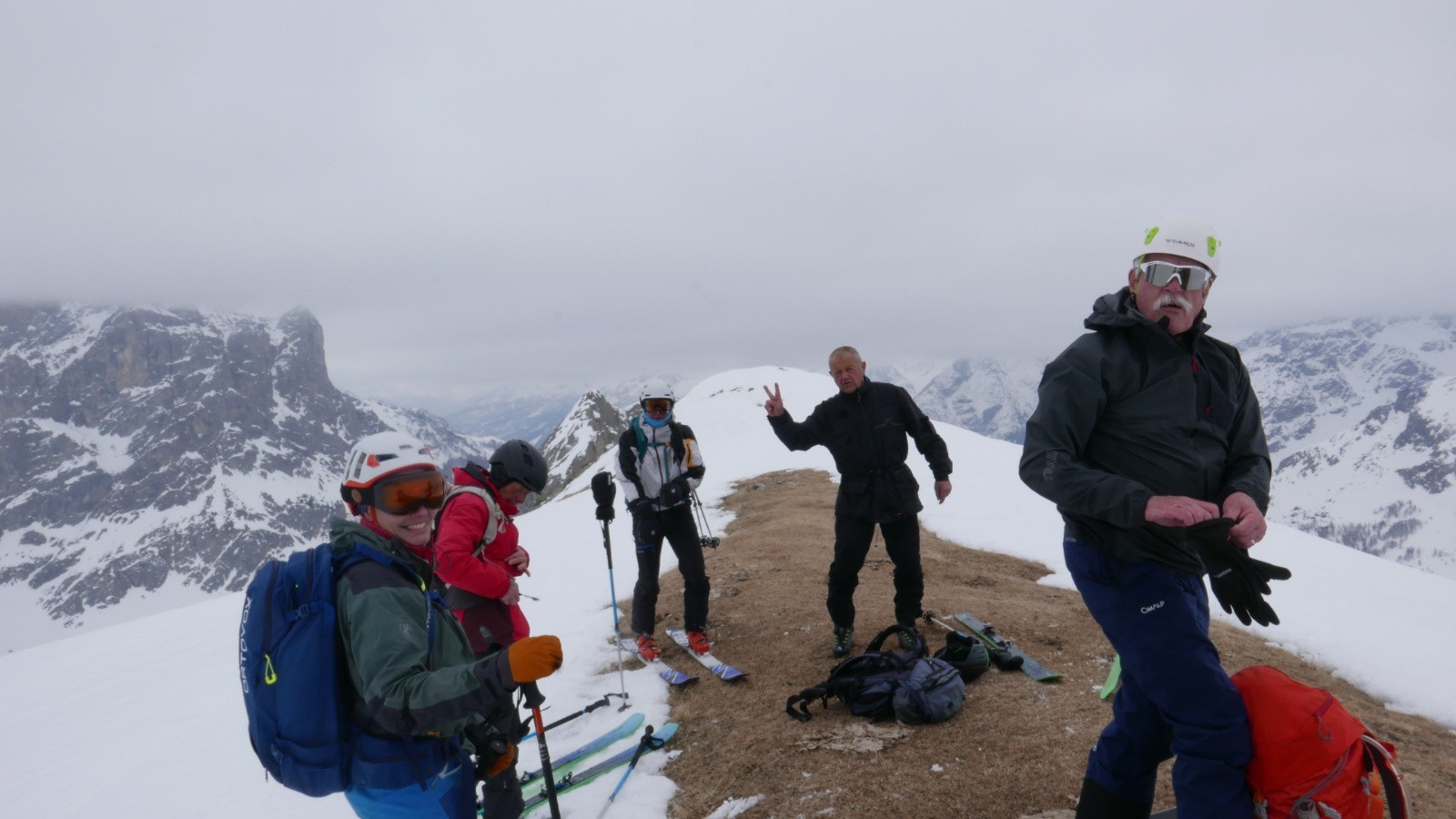 Au sommet, avant que la bâche ne descende.