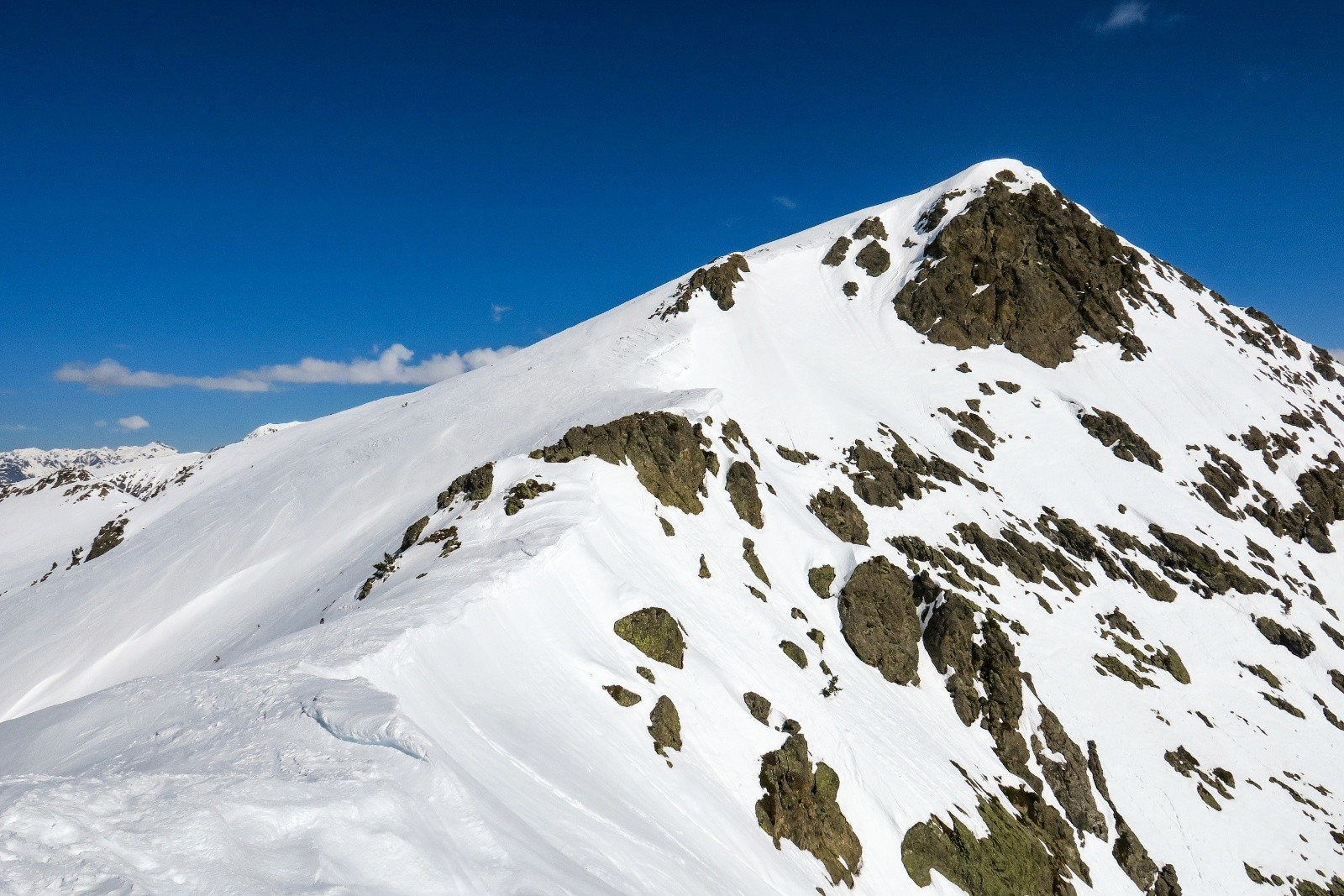 Je m'arrêterai là... plus d'intérêt pour le ski vu les conditions.&nbsp; &nbsp;