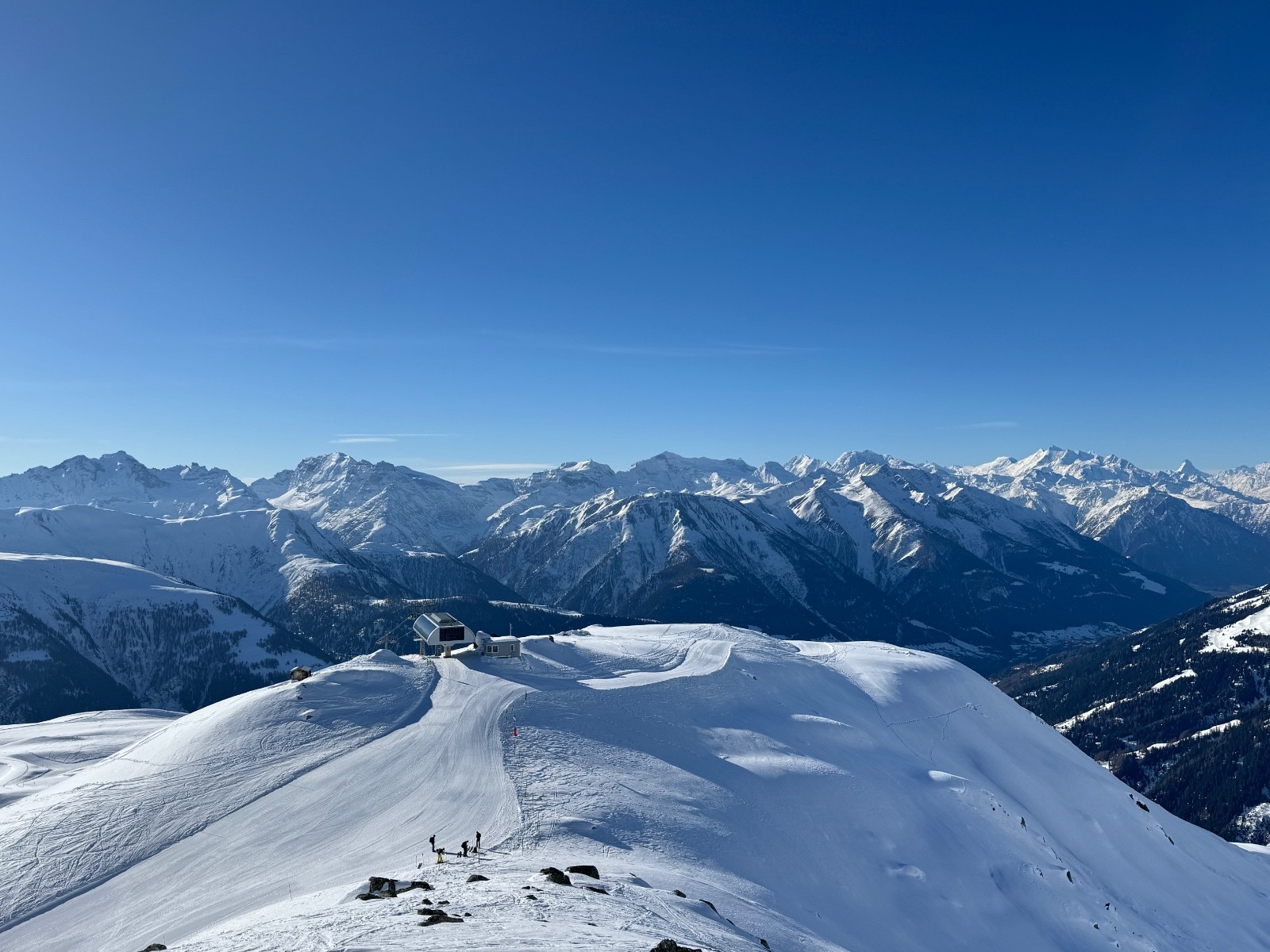 #6 Sommet des pistes, vite oubliées Sommet des pistes, vite oubliées