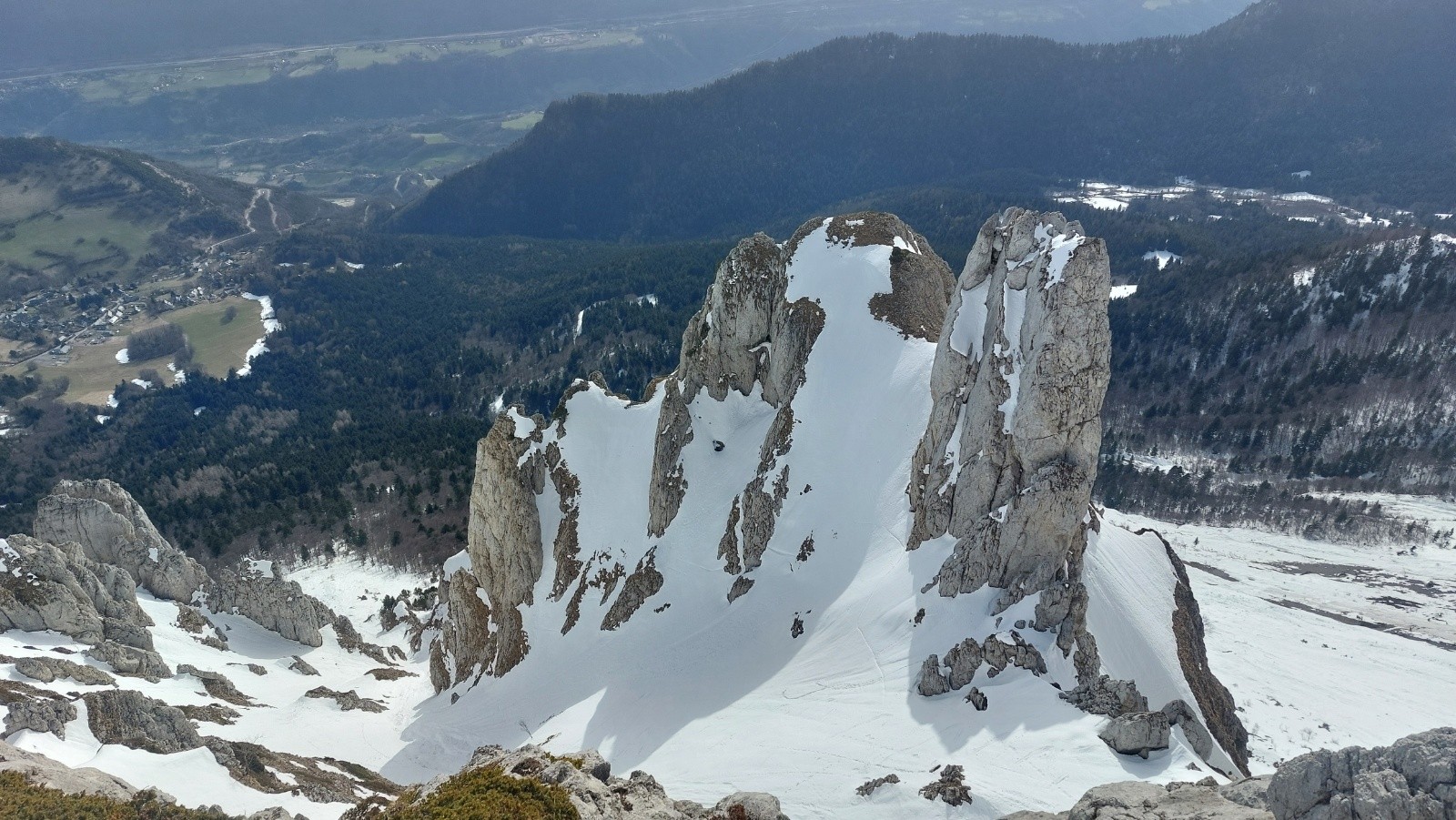 Le couloir vu d'en haut, ça a purgé il y a un moment mais le haut semble bon&nbsp;