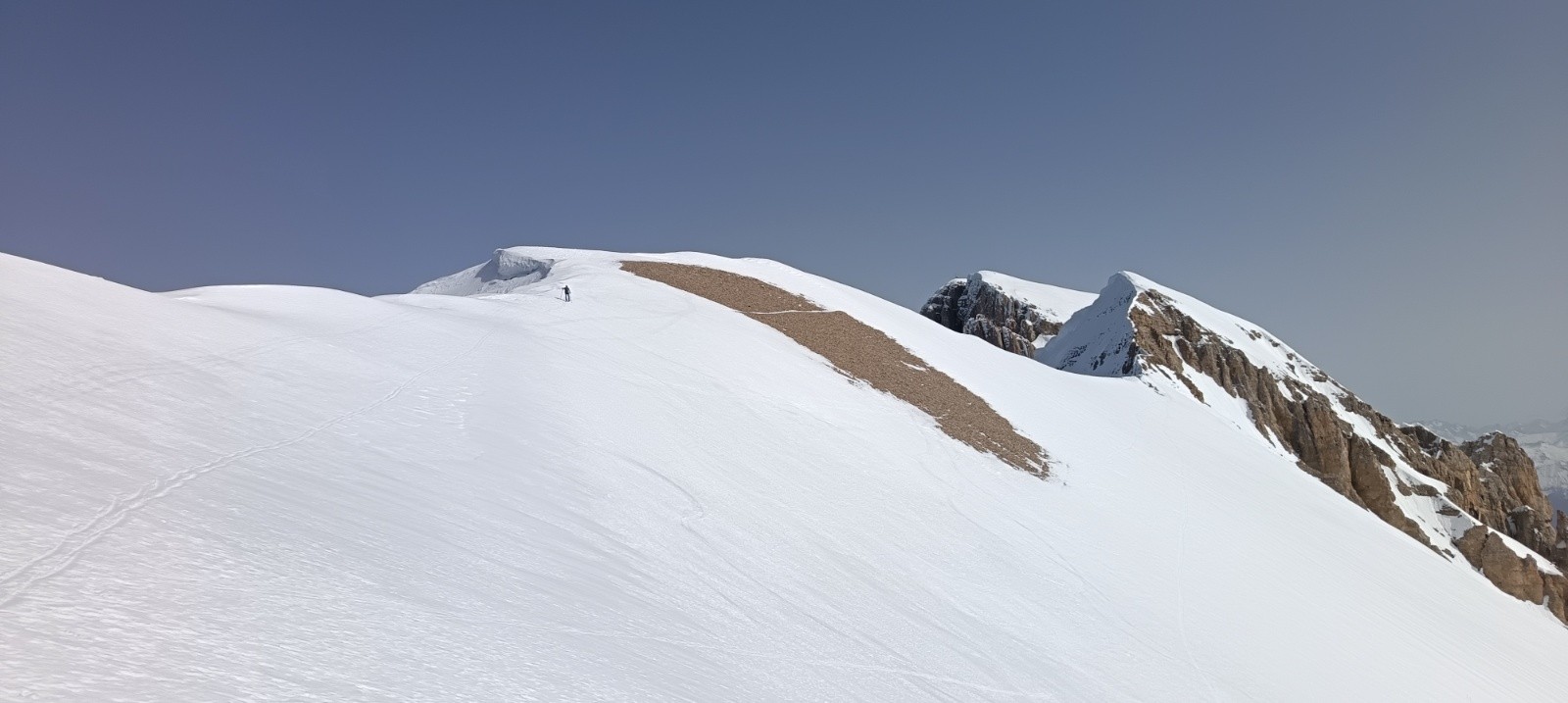 &nbsp;Laurent au sommet L'Obiou derrière&nbsp;