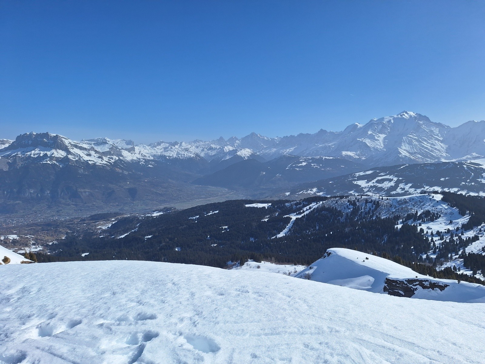 #7 Vue depuis le Petit Croisse Baulet - le parking est encore un peu loin! Vue depuis le Petit Croisse Baulet - le parking est encore un peu loin!