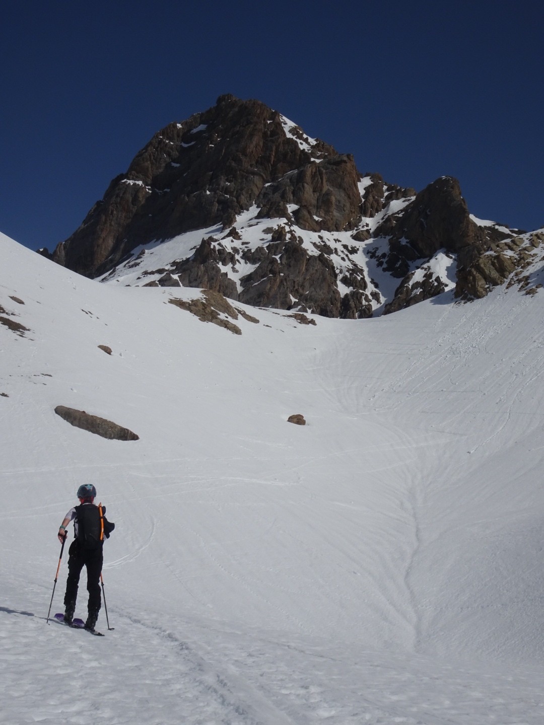 La Meyna droit devant en impose!