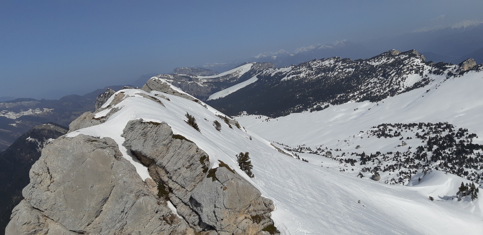Au nord l'Alpette des Dames 
