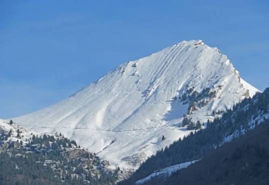 &nbsp;Photo de la face récupérée sur skitour. Pas ma photo